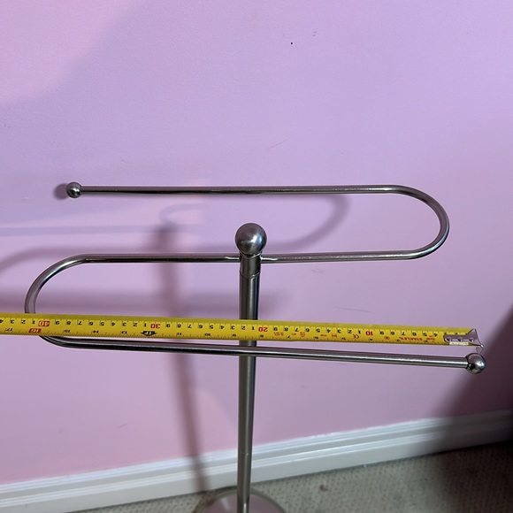 Towel Holder - Picture 4 of 6